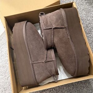 Women's Cozy Brown Suede Platform Boots